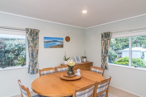 Photo of property in 59 Queens Road, Waikanae Beach, Waikanae, 5036