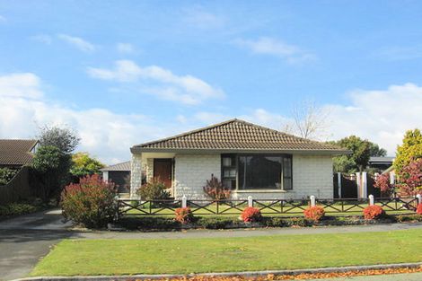 Photo of property in 2 Sayers Crescent, Ilam, Christchurch, 8041