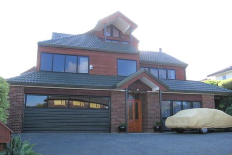 Photo of property in 115 Wiseley Road, West Harbour, Auckland, 0618