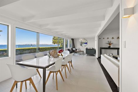 Photo of property in E/5 The Esplanade, Eastern Beach, Auckland, 2012