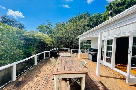 Photo of property in 163 Scenic Drive, Titirangi, Auckland, 0604