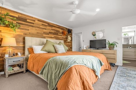 Photo of property in 5 Springvale Road, Waiuku, 2123