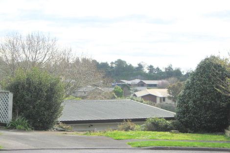 Photo of property in 5 Jensen Place, Frankleigh Park, New Plymouth, 4310