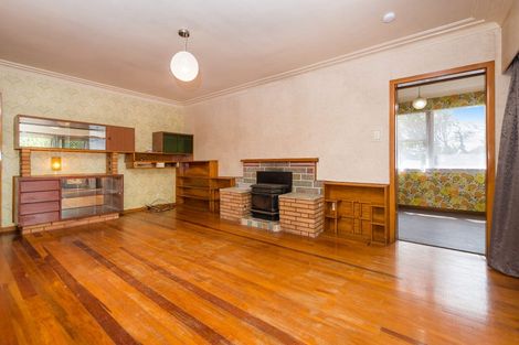 Photo of property in 98 Wharf Road, Te Atatu Peninsula, Auckland, 0610