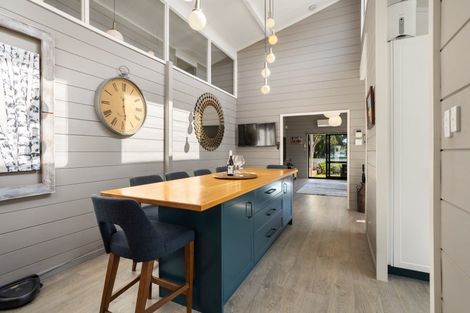 Photo of property in 83 Robinson Road, Whitianga, 3510