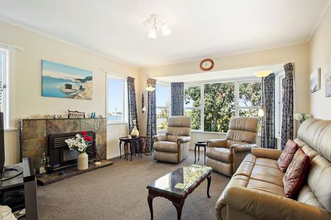 Photo of property in 19 Belmont Terrace, Milford, Auckland, 0620