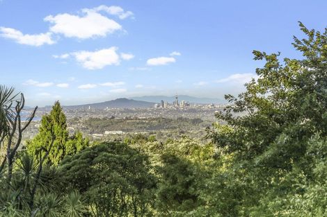 Photo of property in 1 Bush Road, Waiatarua, Auckland, 0604