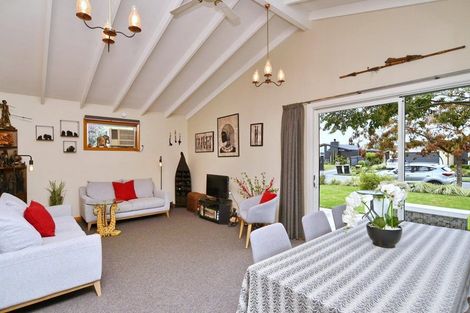 Photo of property in 18 Scotswood Place, Rangiora, 7400