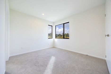 Photo of property in 18a Winfield Road, Kumeu, 0810