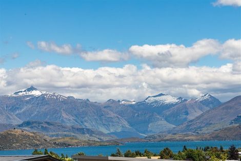 Photo of property in 7 Mcneil Crescent, Wanaka, 9305