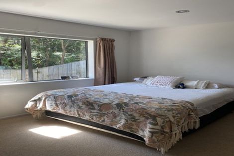 Photo of property in 98 Tiriwa Drive, Massey, Auckland, 0614