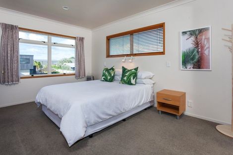 Photo of property in 102 Saint Patricks Row, Whangamata, 3620