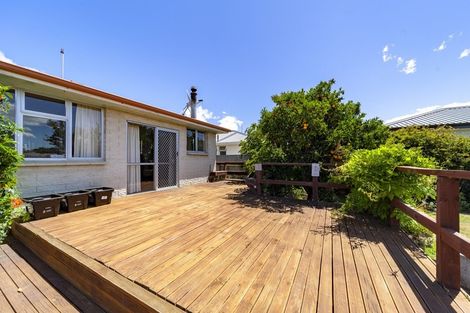Photo of property in 15 Curling Crescent, Onekawa, Napier, 4110