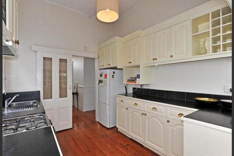 Photo of property in 86 Tinakori Road, Thorndon, Wellington, 6011