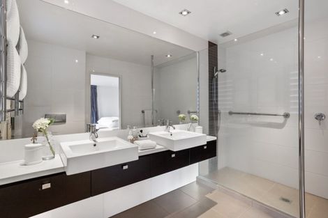 Photo of property in 2a Pierce Road, Milford, Auckland, 0620