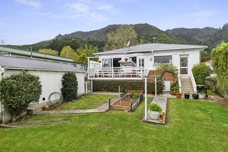 Photo of property in 24 Gilchrist Street, Te Aroha, 3320