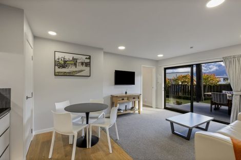 Photo of property in 18 Poplar Drive, Kelvin Heights, Queenstown, 9300