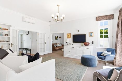 Photo of property in 15 Lucknow Terrace, Khandallah, Wellington, 6035