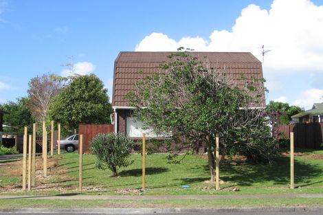 Photo of property in 2/166 Prince Regent Drive, Farm Cove, Auckland, 2012