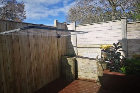Photo of property in 4 Wyon Way, Flat Bush, Auckland, 2016