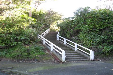 Photo of property in 18 Newcombe Crescent, Karori, Wellington, 6012