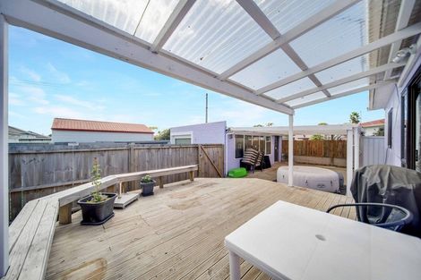 Photo of property in 51 Cargill Street, Papakura, 2110