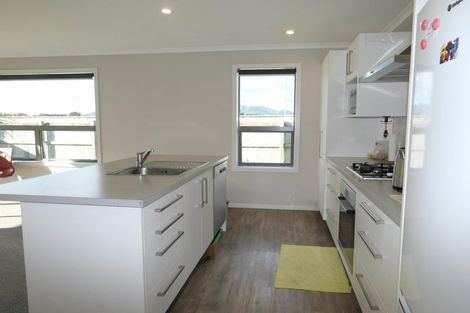 Photo of property in 94 Mazengarb Road, Paraparaumu Beach, Paraparaumu, 5032