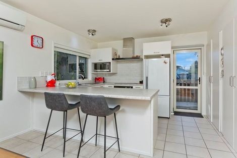 Photo of property in 164a Sunnynook Road, Sunnynook, Auckland, 0620