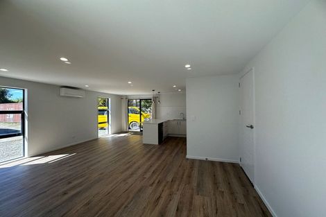 Photo of property in 147 Yaldhurst Road, Sockburn, Christchurch, 8042