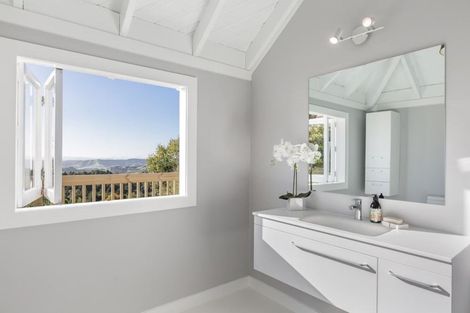 Photo of property in 256 Govan Wilson Road, Whangaripo, Warkworth, 0985