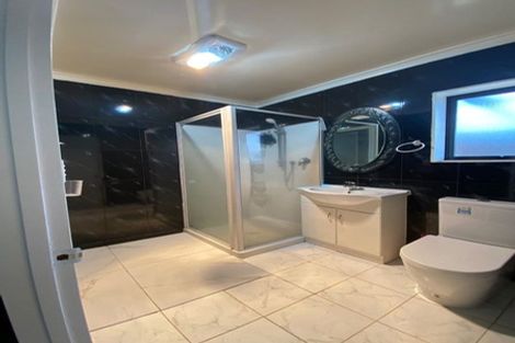 Photo of property in 60a Cambridge Terrace, Papatoetoe, Auckland, 2025