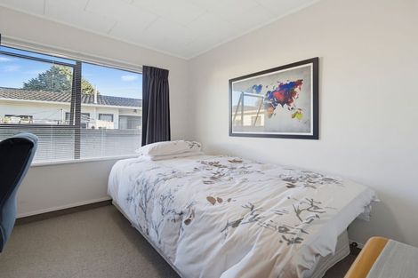 Photo of property in 24 Usherwood Crescent, Akina, Hastings, 4122