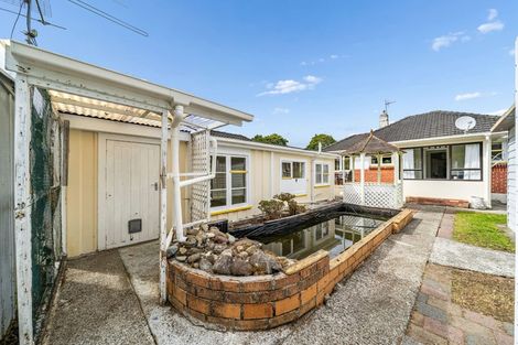 Photo of property in 6 Hall Grove, Ebdentown, Upper Hutt, 5018