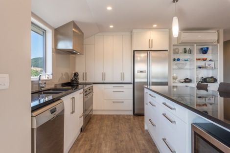 Photo of property in 79 Panorama Drive, Paraparaumu, 5032