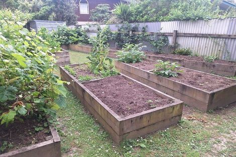 Photo of property in 5 Birch Grove, Pinehaven, Upper Hutt, 5019