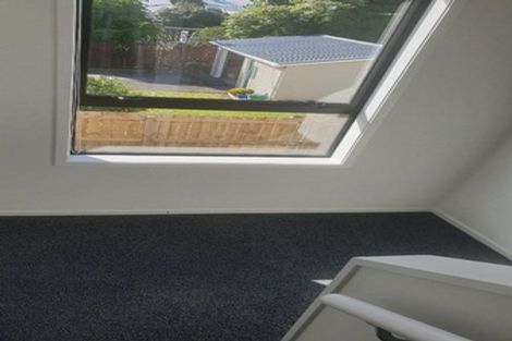 Photo of property in 7/5 Peachgrove Road, Te Atatu Peninsula, Auckland, 0610