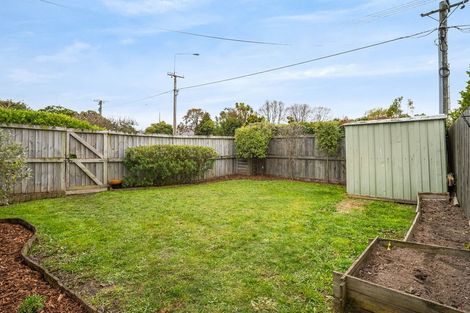 Photo of property in 17 Ensors Road, Opawa, Christchurch, 8023