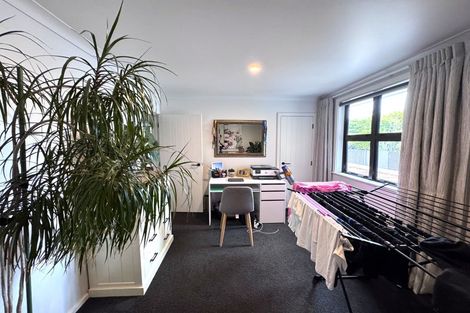 Photo of property in 110 Ruamahanga Crescent, Terrace End, Palmerston North, 4410