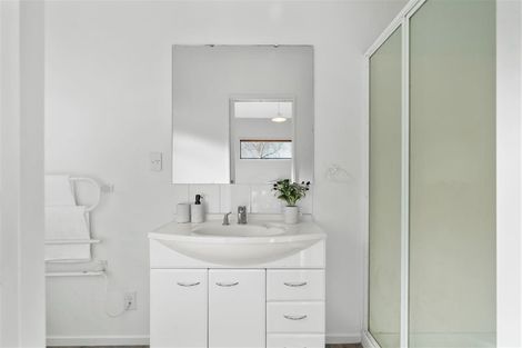 Photo of property in 90 Condell Avenue, Papanui, Christchurch, 8053