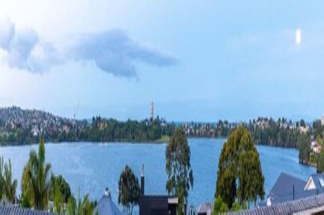 Photo of property in 4/29 Pupuke Road, Takapuna, Auckland, 0622