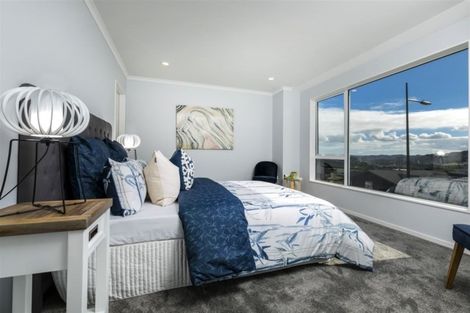 Photo of property in 16 Barrique Road, Kumeu, 0810