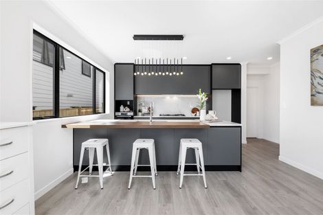 Photo of property in 19 Aklander Rise, Flat Bush, Auckland, 2019