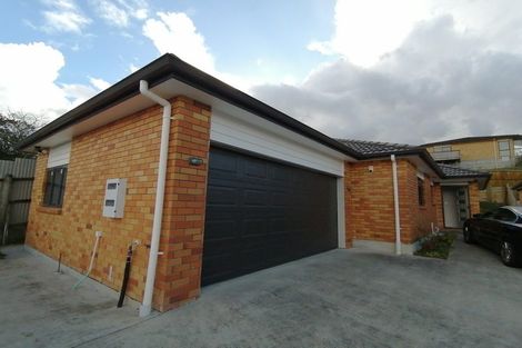 Photo of property in 21 Bangla Place, Massey, Auckland, 0614