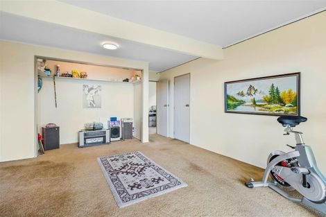 Photo of property in 31 Mercury Way, Whitby, Porirua, 5024