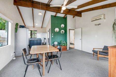 Photo of property in 22 Moffat Road, Red Beach, 0932