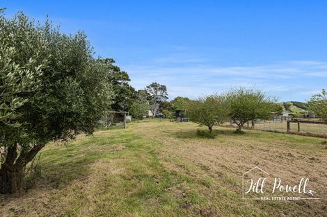 Photo of property in 32 Franklin Road, Paparoa, 0571