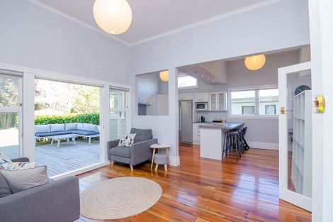 Photo of property in 16 King Street, Carterton, 5713