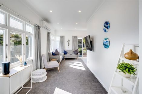 Photo of property in 25 Georges Drive, Napier South, Napier, 4110