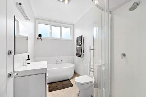 Photo of property in 32a Happy Valley Road, Owhiro Bay, Wellington, 6023