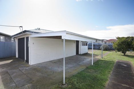 Photo of property in 19 Churchill Avenue, Feilding, 4702